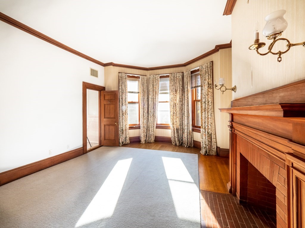 218 Commonwealth Avenue # 2