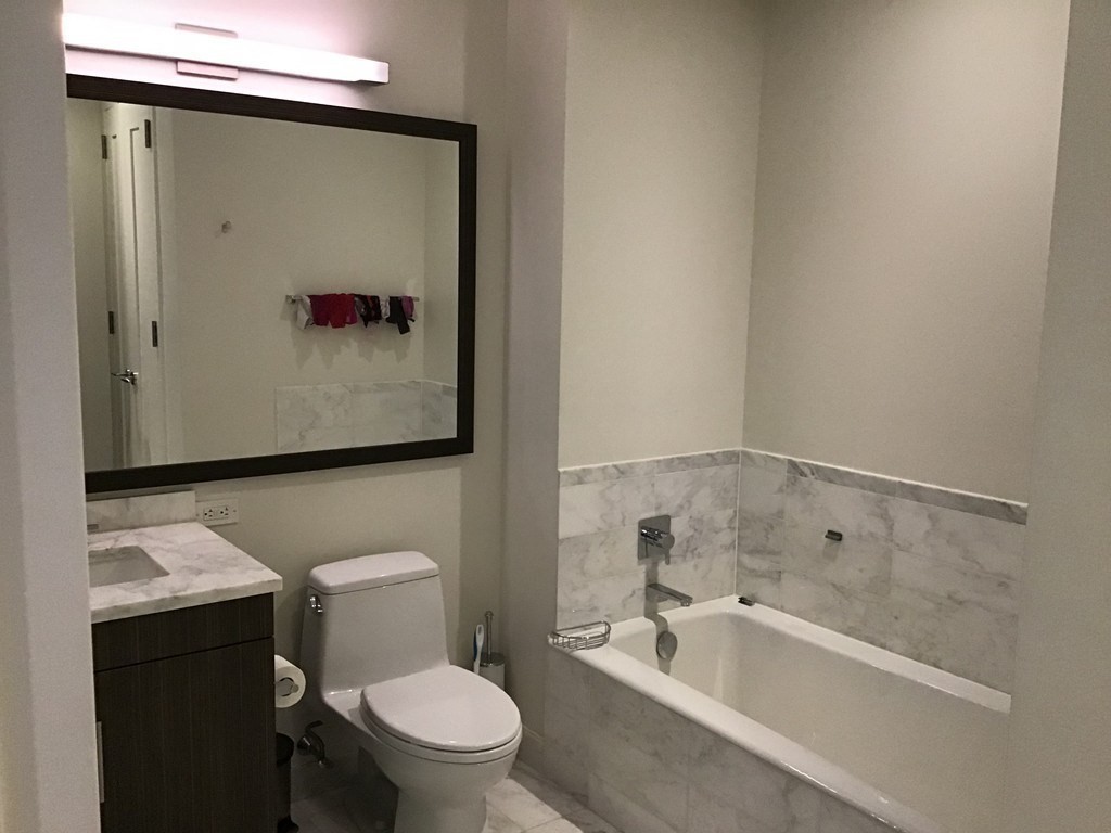 580 Washington Street # 7E