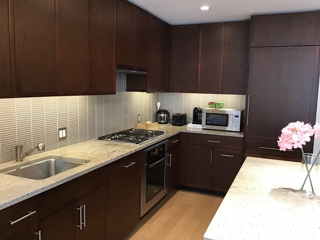 580 Washington Street # 7E