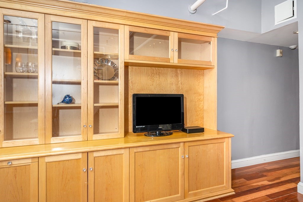 330 Dartmouth Street # B1