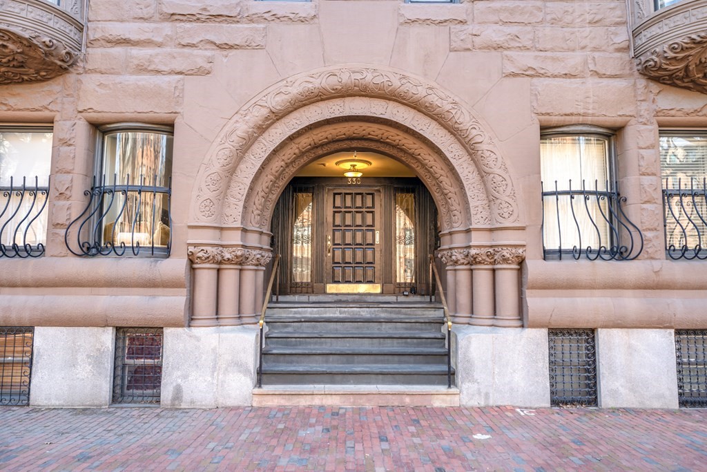 330 Dartmouth Street # B1