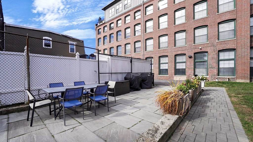 881 East First Street # 302