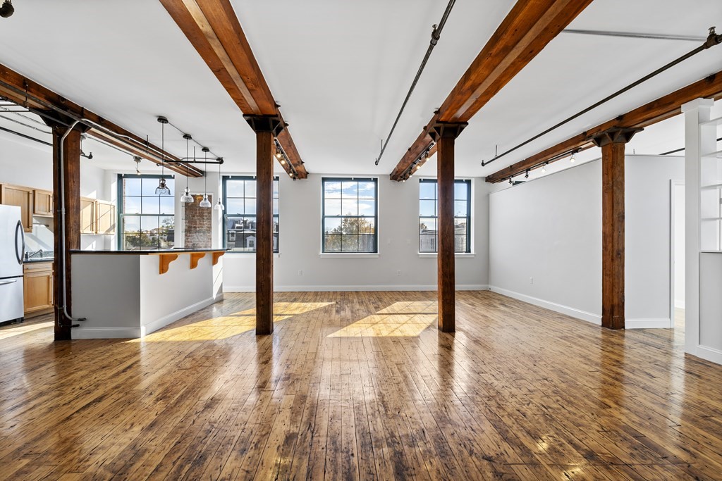 881 East First Street # 302