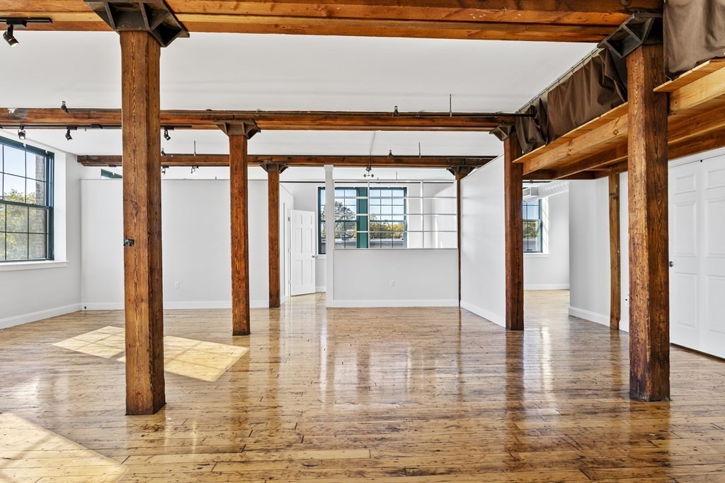 881 East First Street # 302