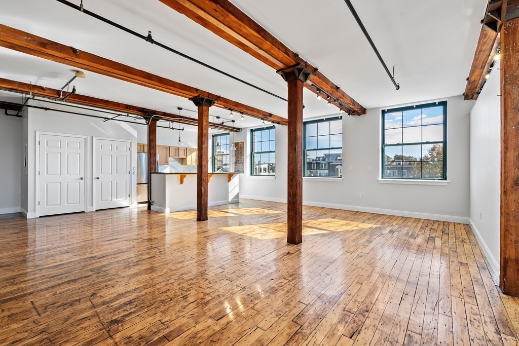 881 East First Street # 302