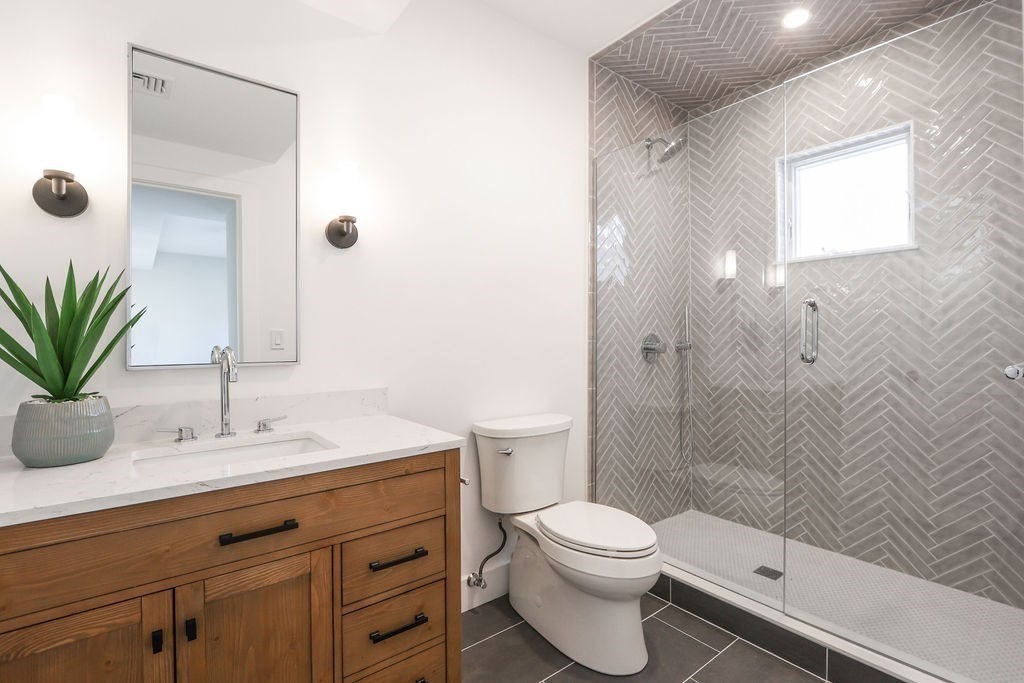 63 Putnam Street # 2