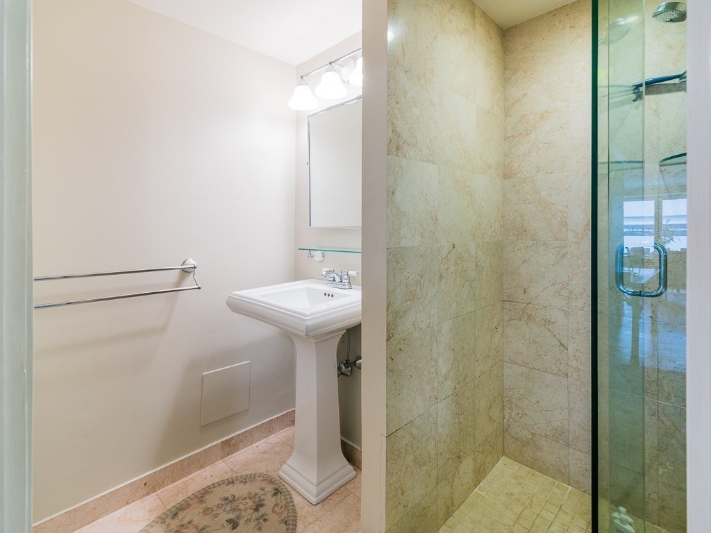 65 East India Row # 5C