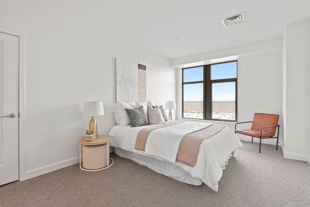 375 Canal Street # 811