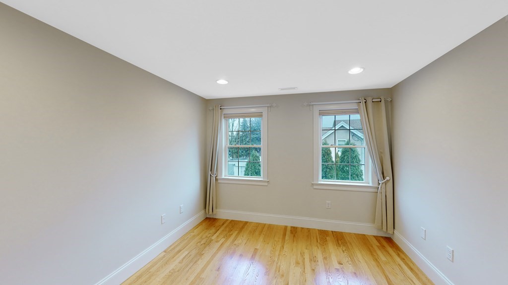 25 Hearn St. Unit: TH