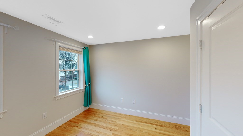 25 Hearn St. Unit: TH