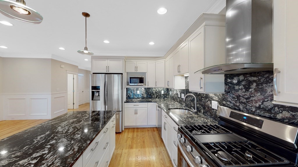 25 Hearn St. Unit: TH