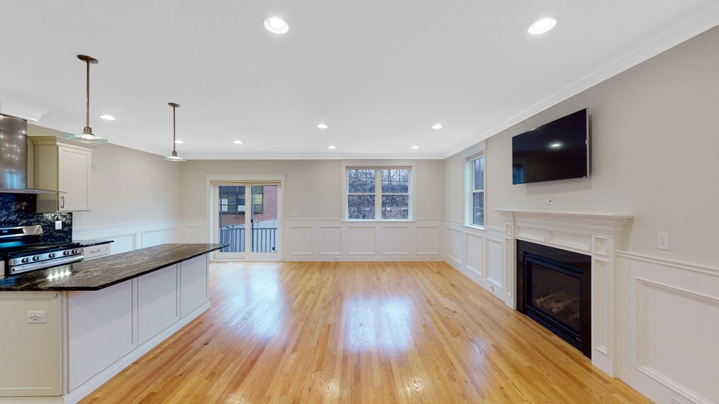 25 Hearn St. Unit: TH