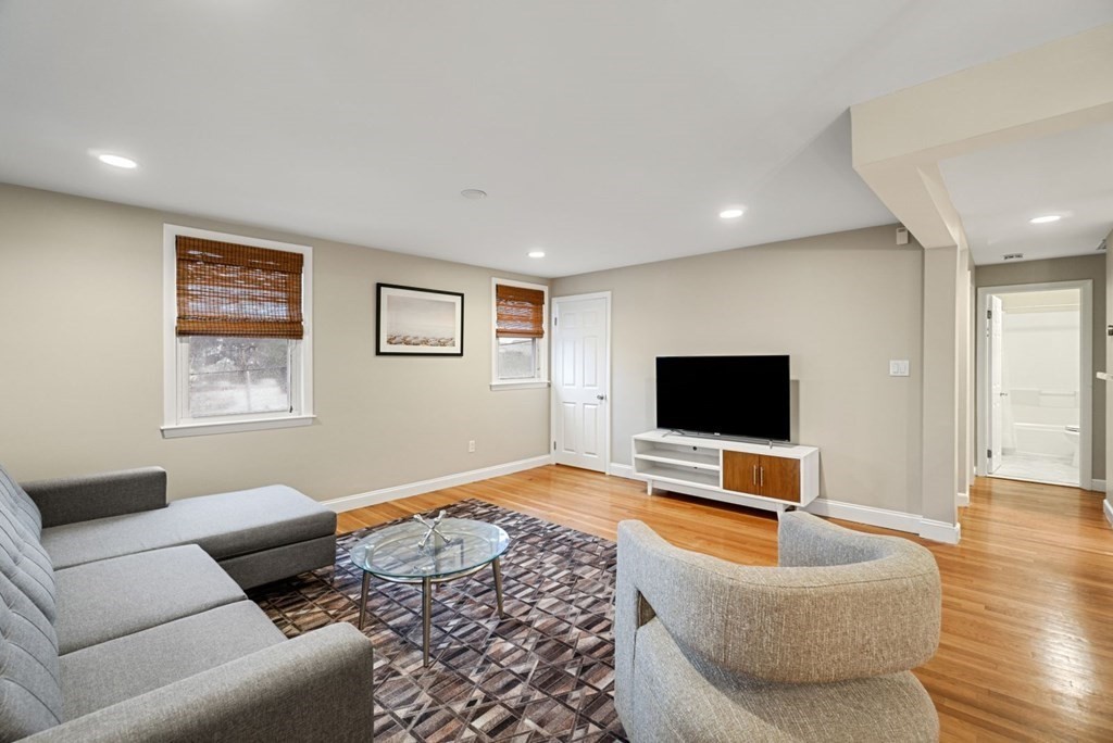 124 Paul Revere Rd # 2