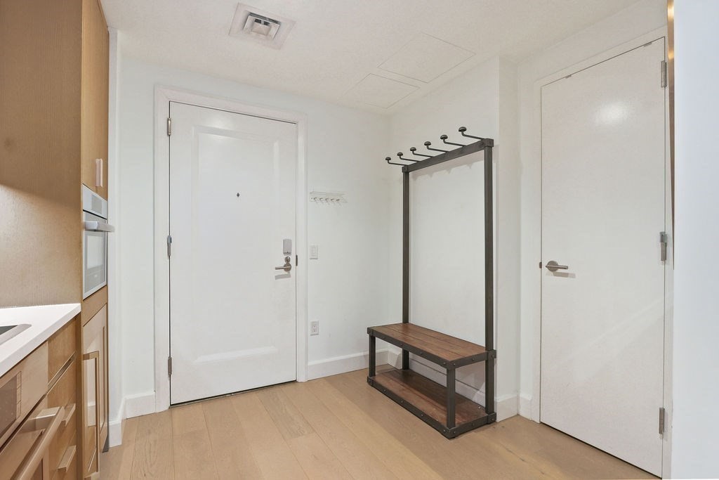 100 Lovejoy Wharf # 5Q