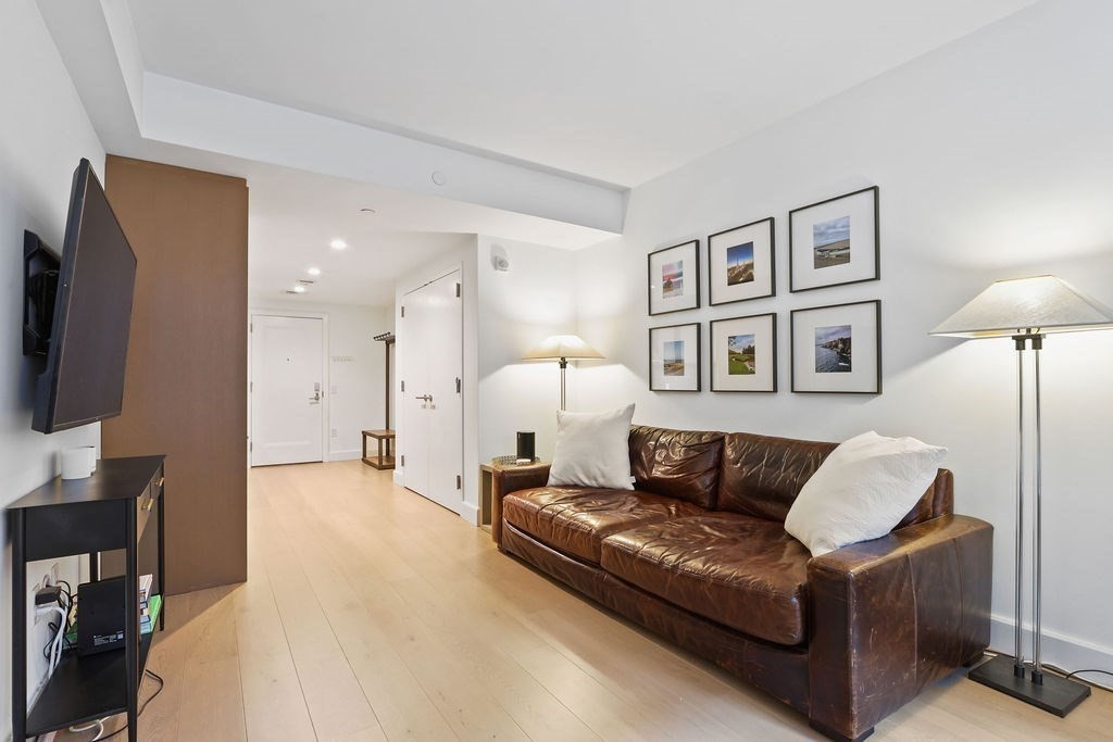 100 Lovejoy Wharf # 5Q