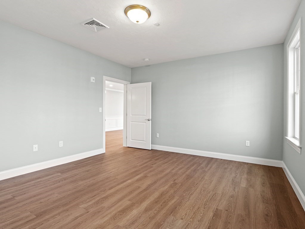 320 Middlesex Ave # A102