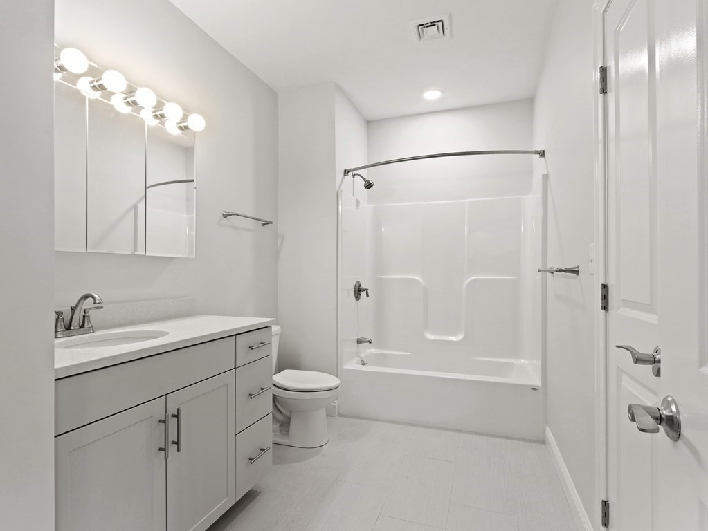 320 Middlesex Ave # A102