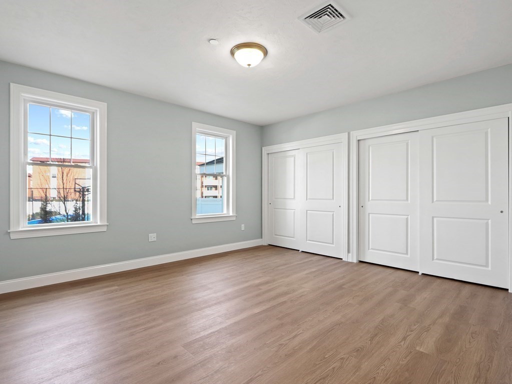 320 Middlesex Ave # A102