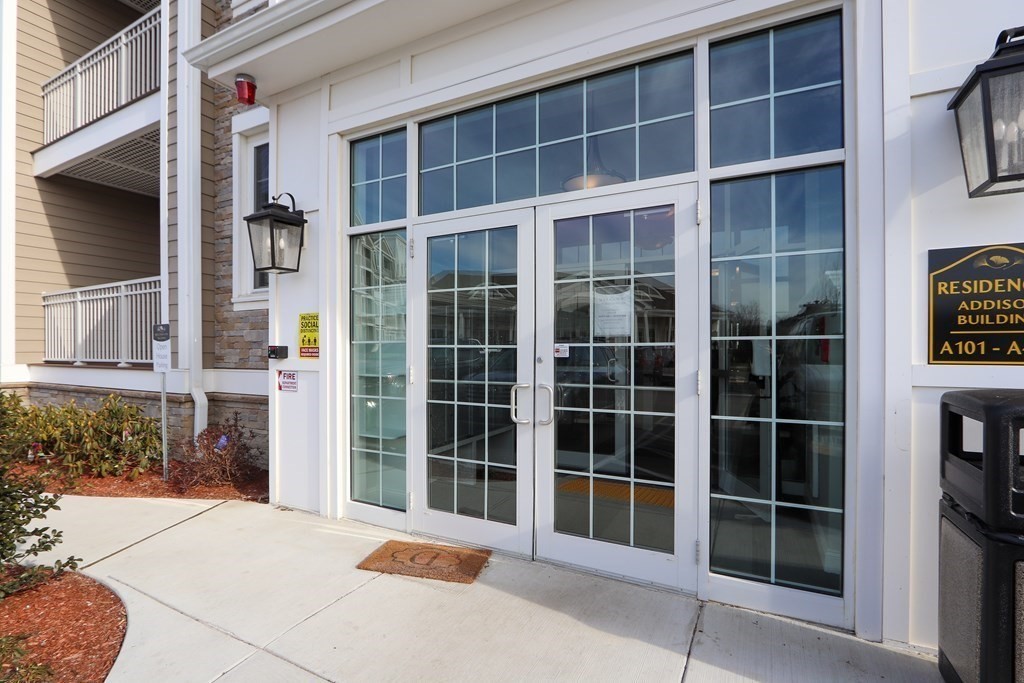 320 Middlesex Ave # A102