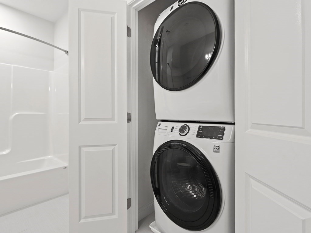 320 Middlesex Ave # A102