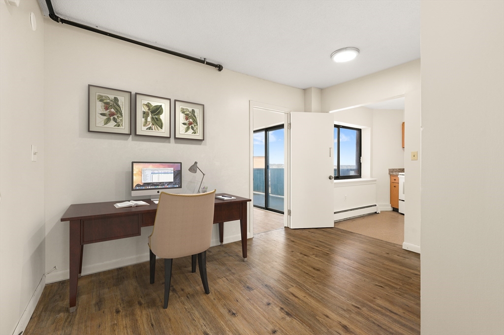 300 Lynn Shore Drive Unit: 812