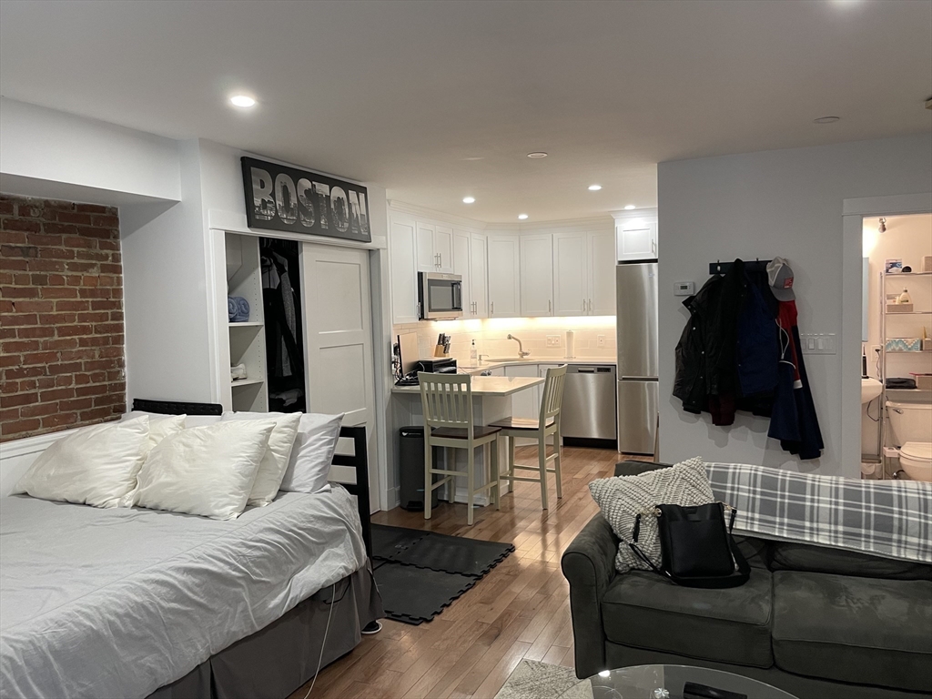 144 Commonwealth # 9