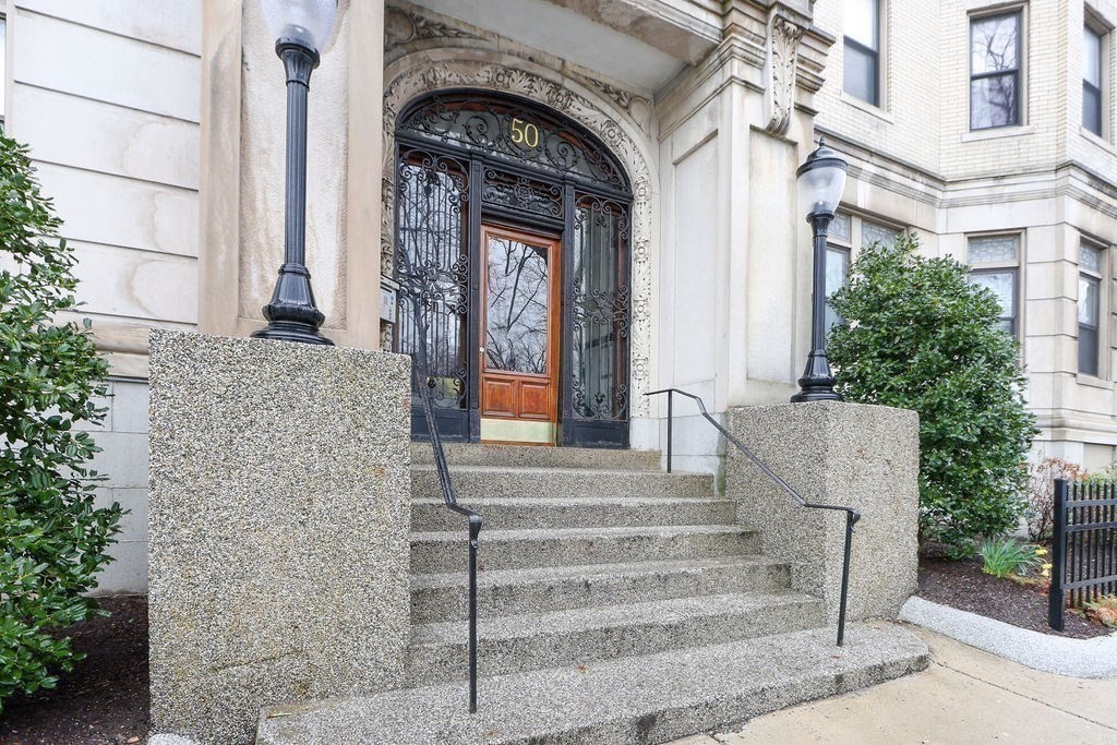 50 Charlesgate East # 189