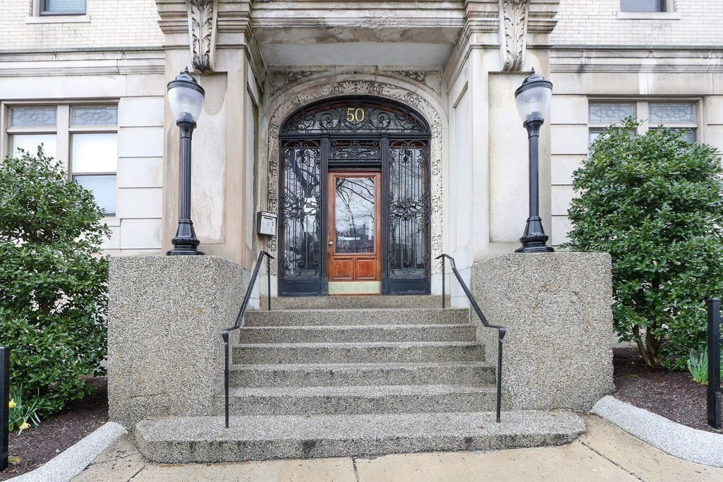 50 Charlesgate East # 189