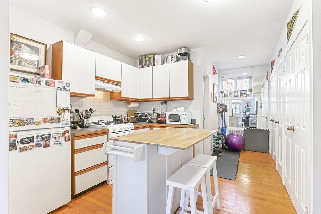 146 Beaconsfield Rd. # T2