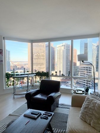 1 Franklin St # 2807