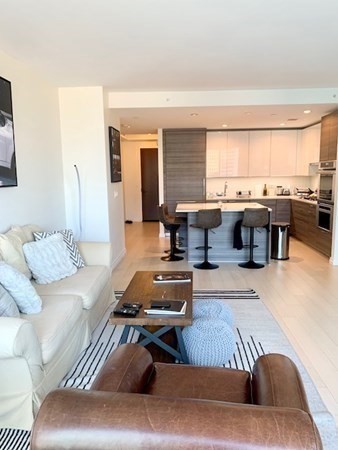 1 Franklin St # 2807