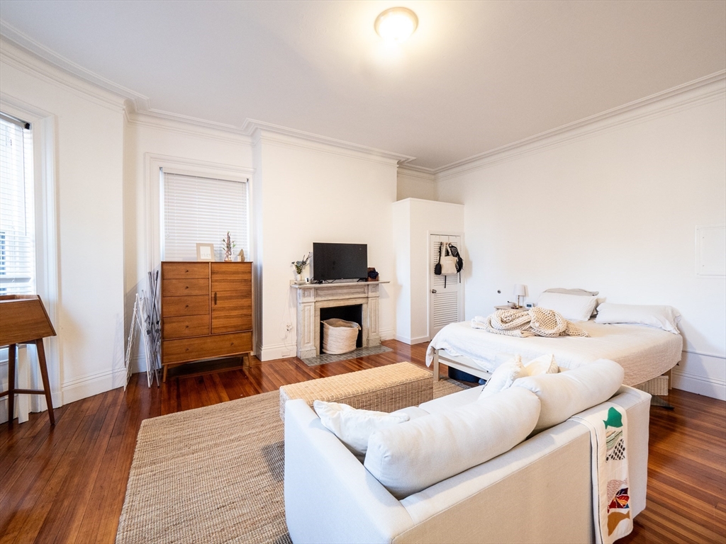 263 Clarendon Street # 4