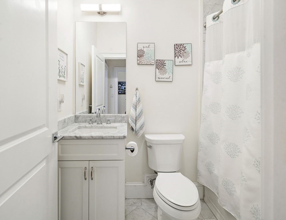 380 Bunker Hill St # 213