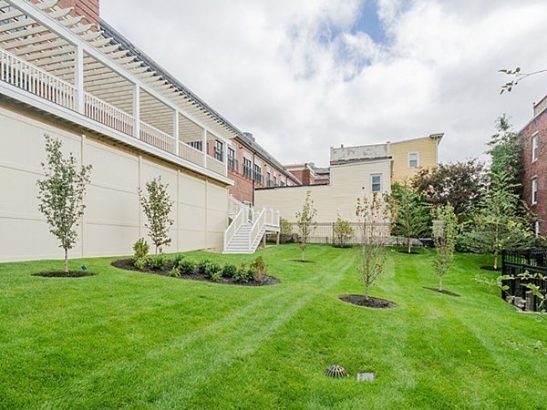 380 Bunker Hill St # 213