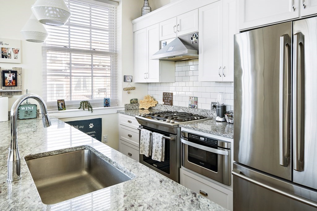 380 Bunker Hill St # 213