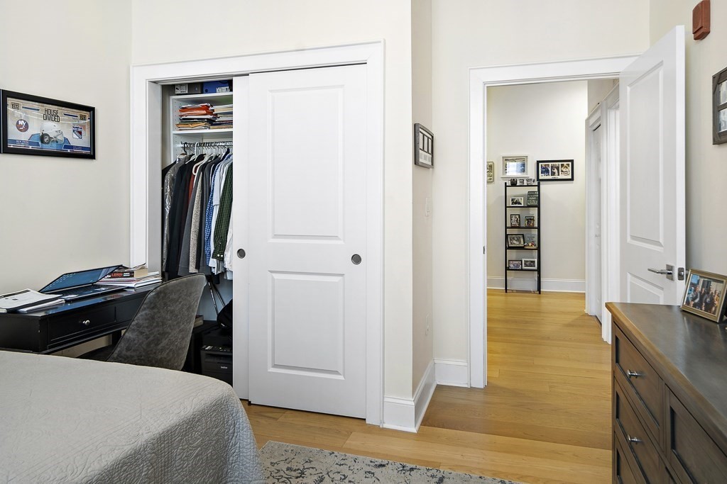 380 Bunker Hill St # 213