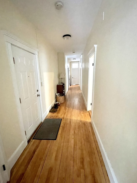 102 Trowbridge St # 1R