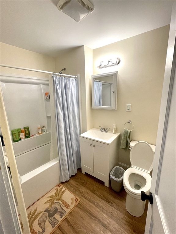 102 Trowbridge St # 1R