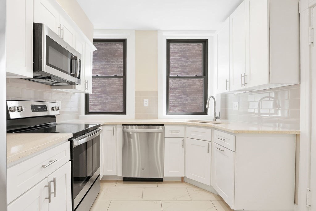 382 Commonwealth Ave. # 24