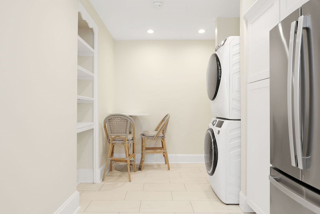 382 Commonwealth Ave. # 24