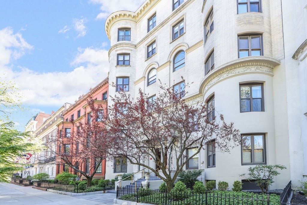 382 Commonwealth Ave. # 24