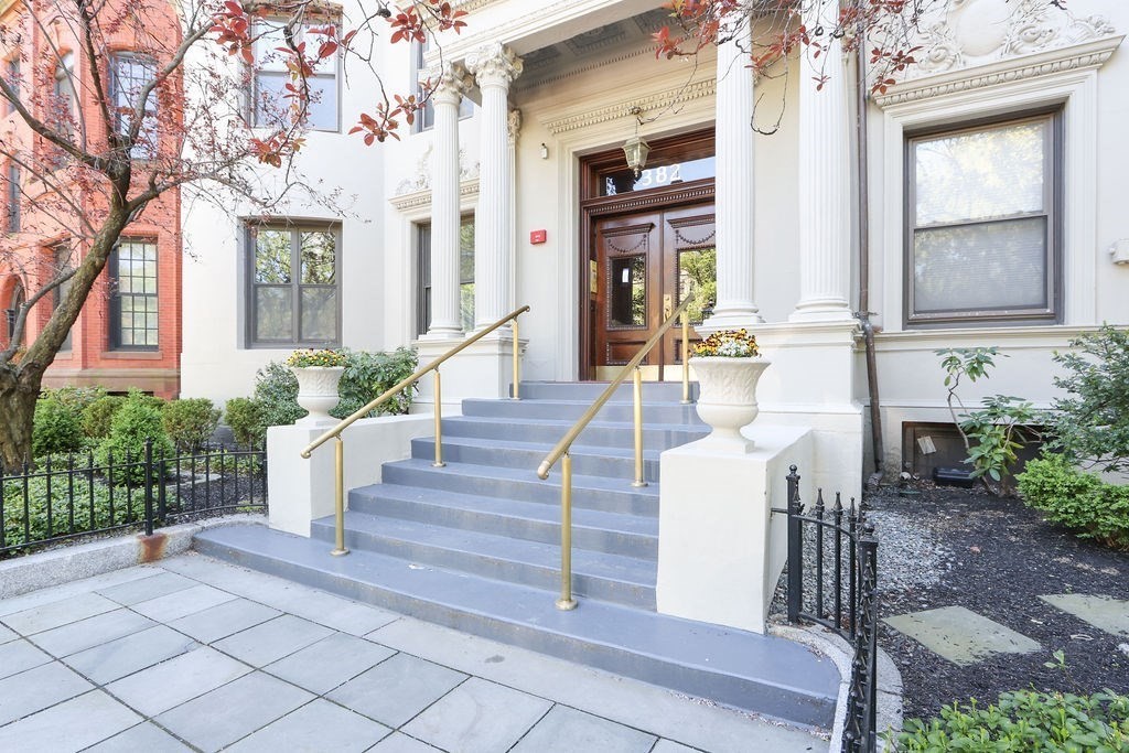 382 Commonwealth Ave. # 24