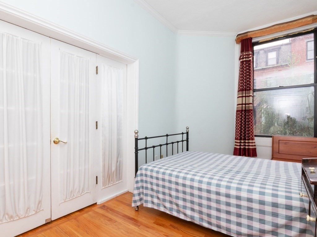 275 Beacon Street # 2B