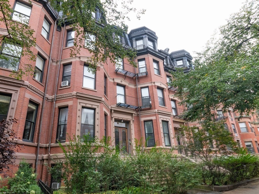 275 Beacon Street # 2B