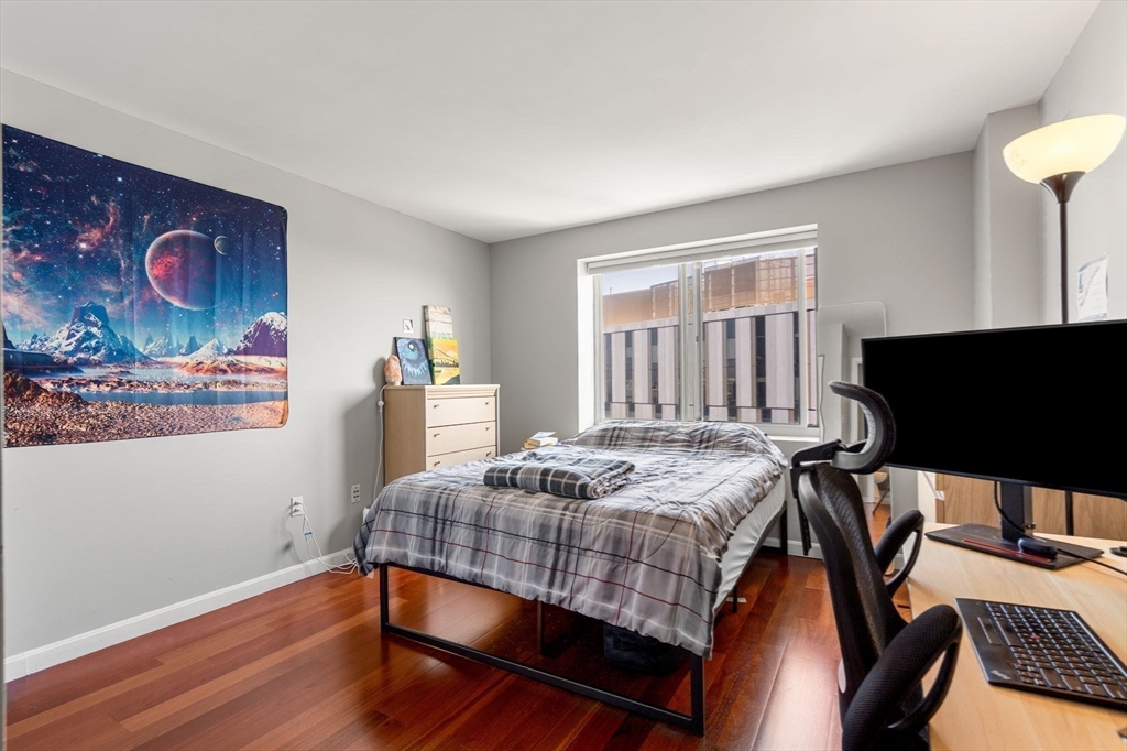 8-12 Museum Way # 1527