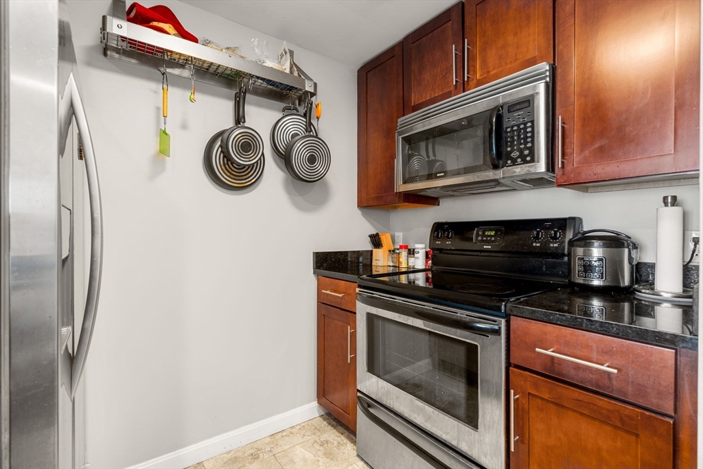 8-12 Museum Way # 1527