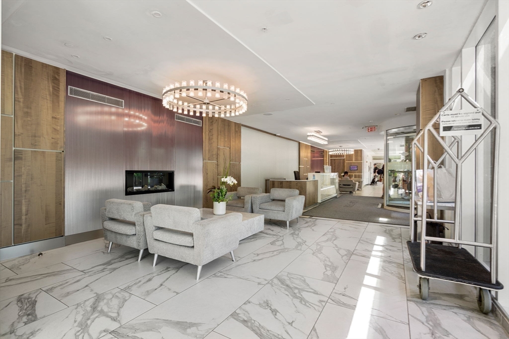 8-12 Museum Way # 1527