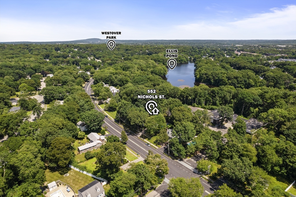 552 Nichols St.