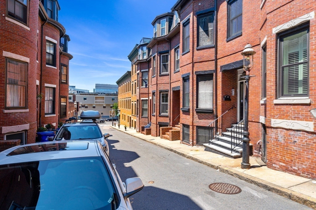 5 Lawnwood Place # 2