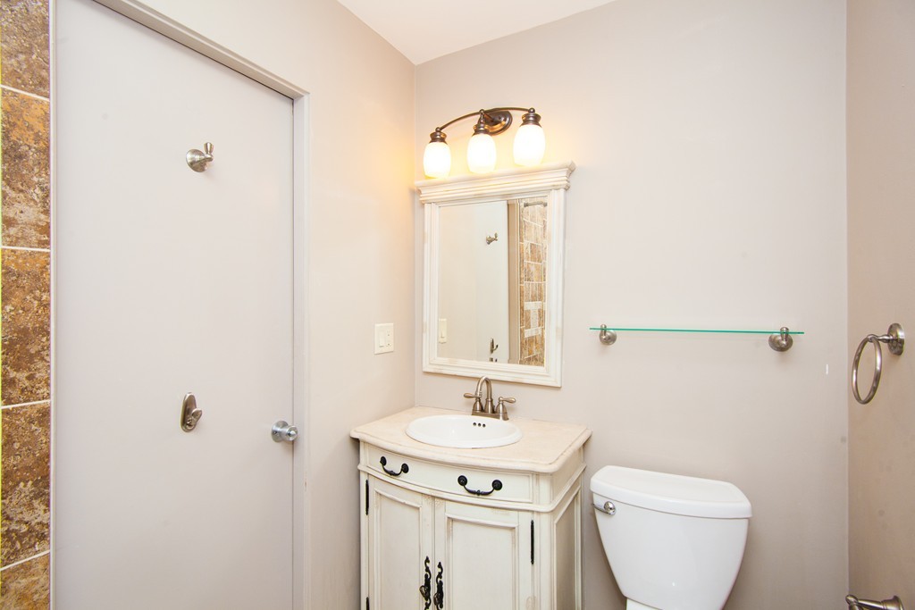 293-295 Commonwealth Ave. # 5B